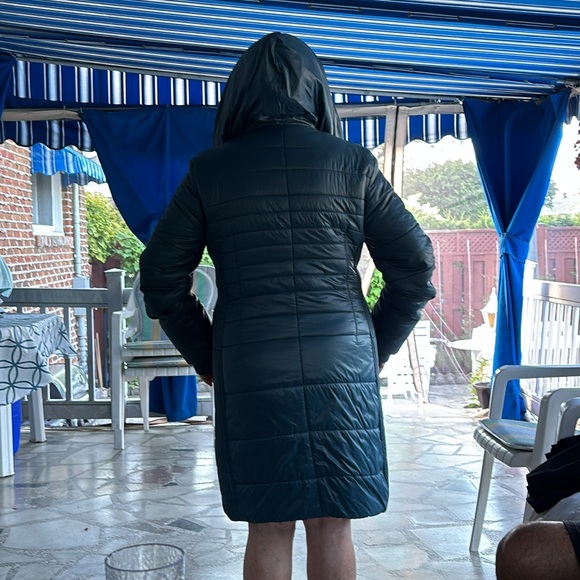 Tahari puffer parka coat L - Picture 3 of 9